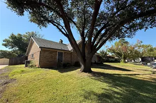 504 Chaffee Dr, Arlington, TX 76006 - Photo 3