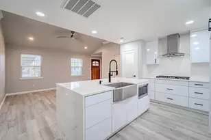 2105 Rosewood St, Grand Prairie, TX 75050 - Photo 5