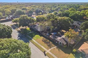 710 Waynelee Dr, Lancaster, TX 75146 - Photo 25