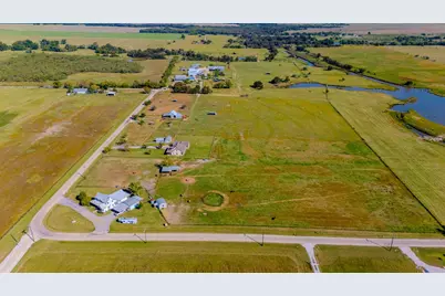 12509 Strittmatter Rd, Pilot Point, TX 76258 - Photo 9