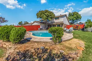 1920 Avignon Ct, Carrollton, TX 75007 - Photo 27