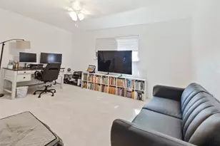 1920 Avignon Ct, Carrollton, TX 75007 - Photo 21