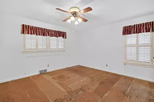 6606 Royal Ln, Dallas, TX 75230 - Photo 19