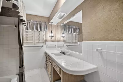 6606 Royal Lane, Dallas, TX 75230 - Photo 15