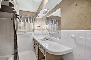 6606 Royal Ln, Dallas, TX 75230 - Photo 15