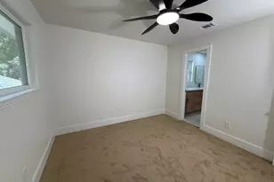 821 Sylvan Dr, Fort Worth, TX 76120 - Photo 17