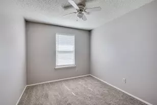 6101 Kelly Elliott Rd, Arlington, TX 76001 - Photo 13