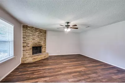 6101 Kelly Elliott Road, Arlington, TX 76001 - Photo 3