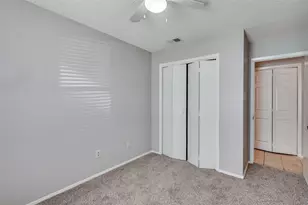 6101 Kelly Elliott Rd, Arlington, TX 76001 - Photo 11