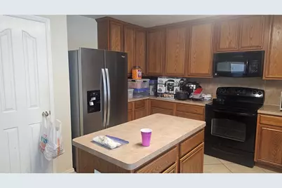 508 Fossil Lake Court, Arlington, TX 76002 - Photo 3