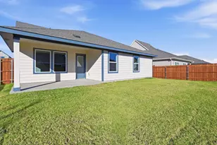 729 Lantana Ln, Pilot Point, TX 76258 - Photo 5