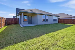 834 Tiger Lily Wy, Pilot Point, TX 76258 - Photo 5