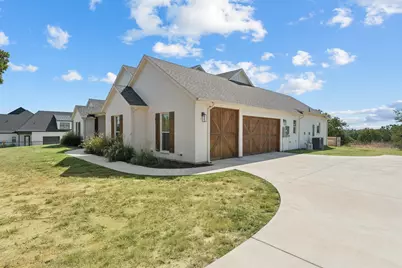 1208 Eagles Bluff Drive, Weatherford, TX 76087 - Photo 33