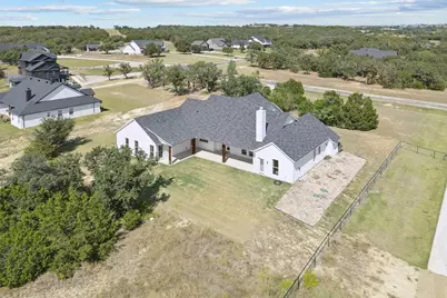 1208 Eagles Bluff Drive, Weatherford, TX 76087 - Photo 35