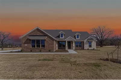 148 Oak Grove Way, Springtown, TX 76082 - Photo 1