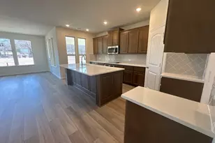 148 Oak Grv Wy, Springtown, TX 76082 - Photo 5