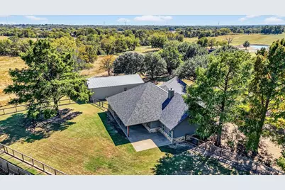 357 Pear Tree Lane, Collinsville, TX 76233 - Photo 5