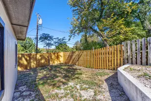 1409 Autumn Leaves Trail, Dallas, TX 75241 - Photo 33