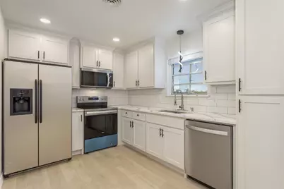 1409 Autumn Leaves Trail, Dallas, TX 75241 - Photo 9