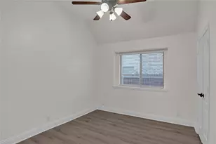 2105 Burke Dr, Princeton, TX 75407 - Photo 17