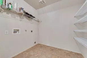 1623 Withers Way, Krum, TX 76249 - Photo 15