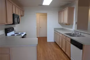 7905 Blue Duck Trail, Arlington, TX 76002 - Photo 7