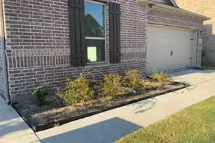 917 Waggoner Dr, Aubrey, TX 76227 - Photo 3