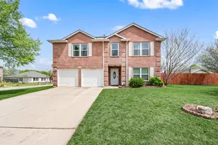 1040 Canyon Dr, Justin, TX 76247 - Photo 1