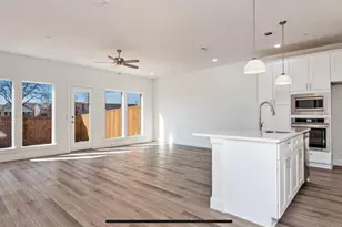 5661 Woodlands Dr, The Colony, TX 75056 - Photo 9