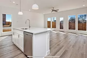 5661 Woodlands Dr, The Colony, TX 75056 - Photo 7