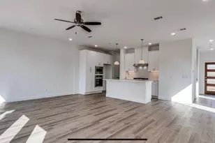 5661 Woodlands Dr, The Colony, TX 75056 - Photo 5