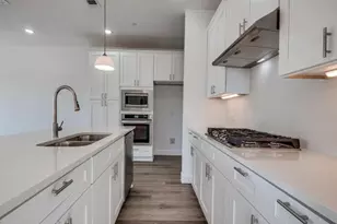 5661 Woodlands Dr, The Colony, TX 75056 - Photo 7