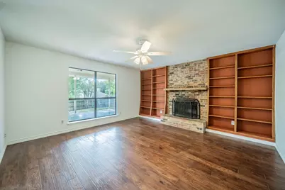 2321 Warwick Avenue, Grand Prairie, TX 75052 - Photo 5