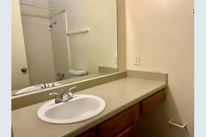 411 Crest Line Drive, Arlington, TX 76012 - Photo 11