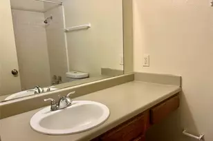 411 Crestline Dr, Arlington, TX 76012 - Photo 11