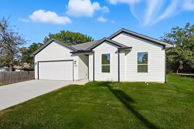 106 Clark Street, Whitesboro, TX 76273 - Photo 1