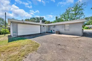 911 Fairway Rd, Woodway, TX 76712 - Photo 27