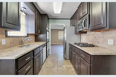 911 Fairway Road, Woodway, TX 76712 - Photo 9