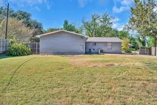 911 Fairway Rd, Woodway, TX 76712 - Photo 29