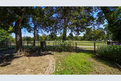 2505 Wedglea Drive #121, Dallas, TX 75211 - Photo 21