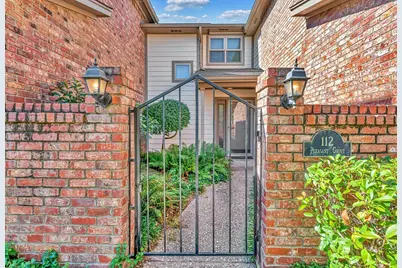 112 Pleasant Grove Lane, Waco, TX 76712 - Photo 3