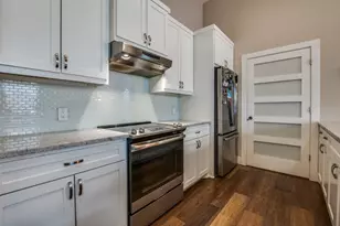 2502 Live Oak St, Dallas, TX 75204 - Photo 9