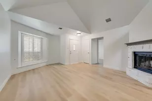 1104 Oaktree St, Denton, TX 76209 - Photo 5