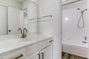 3600 Hulen Park Cir, Fort Worth, TX 76123 - Photo 9