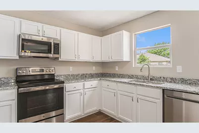 8732 Hunters Point Way, Fort Worth, TX 76123 - Photo 11