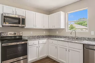 8732 Hunters Point Way, Fort Worth, TX 76123 - Photo 11