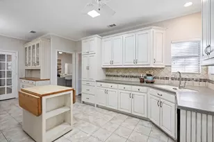 7201 Briarnoll Dr, Dallas, TX 75252 - Photo 11