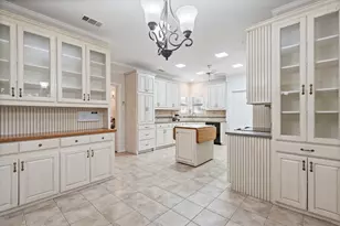 7201 Briarnoll Dr, Dallas, TX 75252 - Photo 15