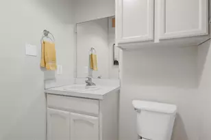 1915 S 7th St, Waco, TX 76706 - Photo 21