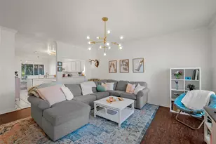 1915 S 7th St, Waco, TX 76706 - Photo 3